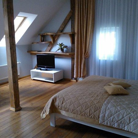 Misko Apartments Silutė Quarto foto