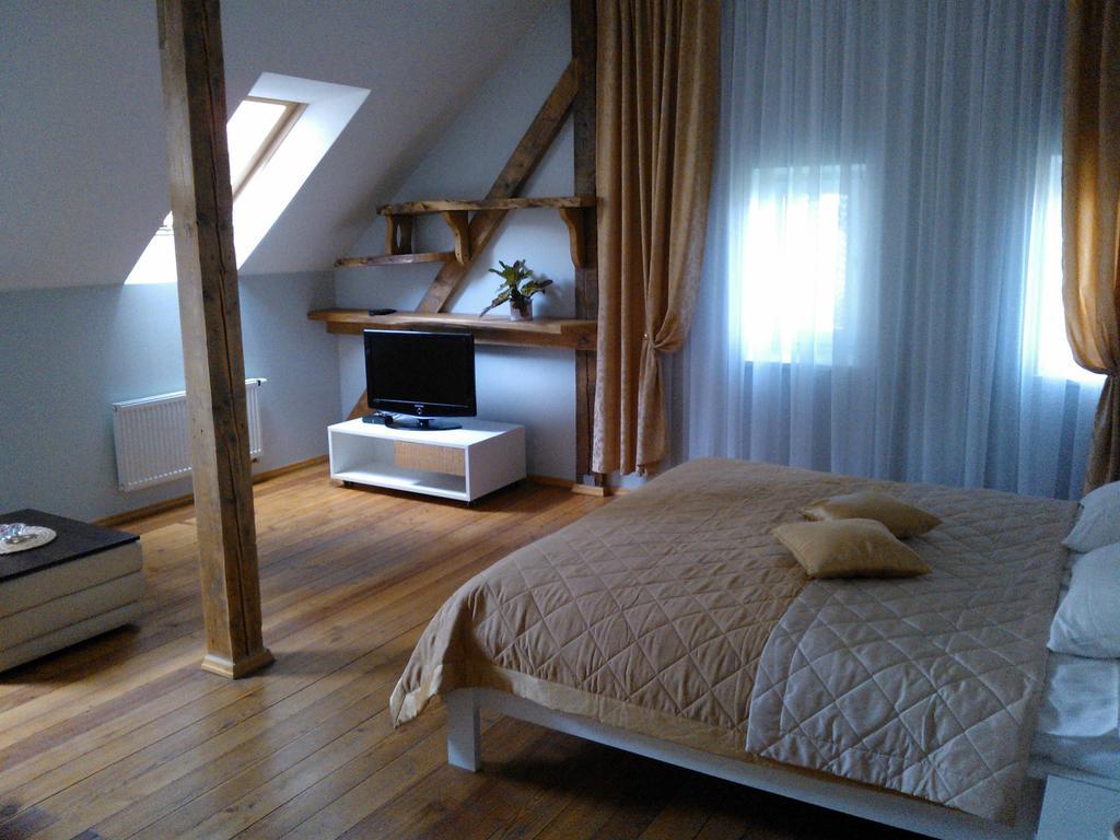 Misko Apartments Silutė Quarto foto
